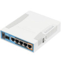 Mikrotik RB962UiGS-5HacT2HnT, hAP ac 720MHz CPU, 128MB RAM, 5×G-LAN, (2.4Ghz/5Ghz) 802.11b/g/n/ac, 3 chain, integrire an